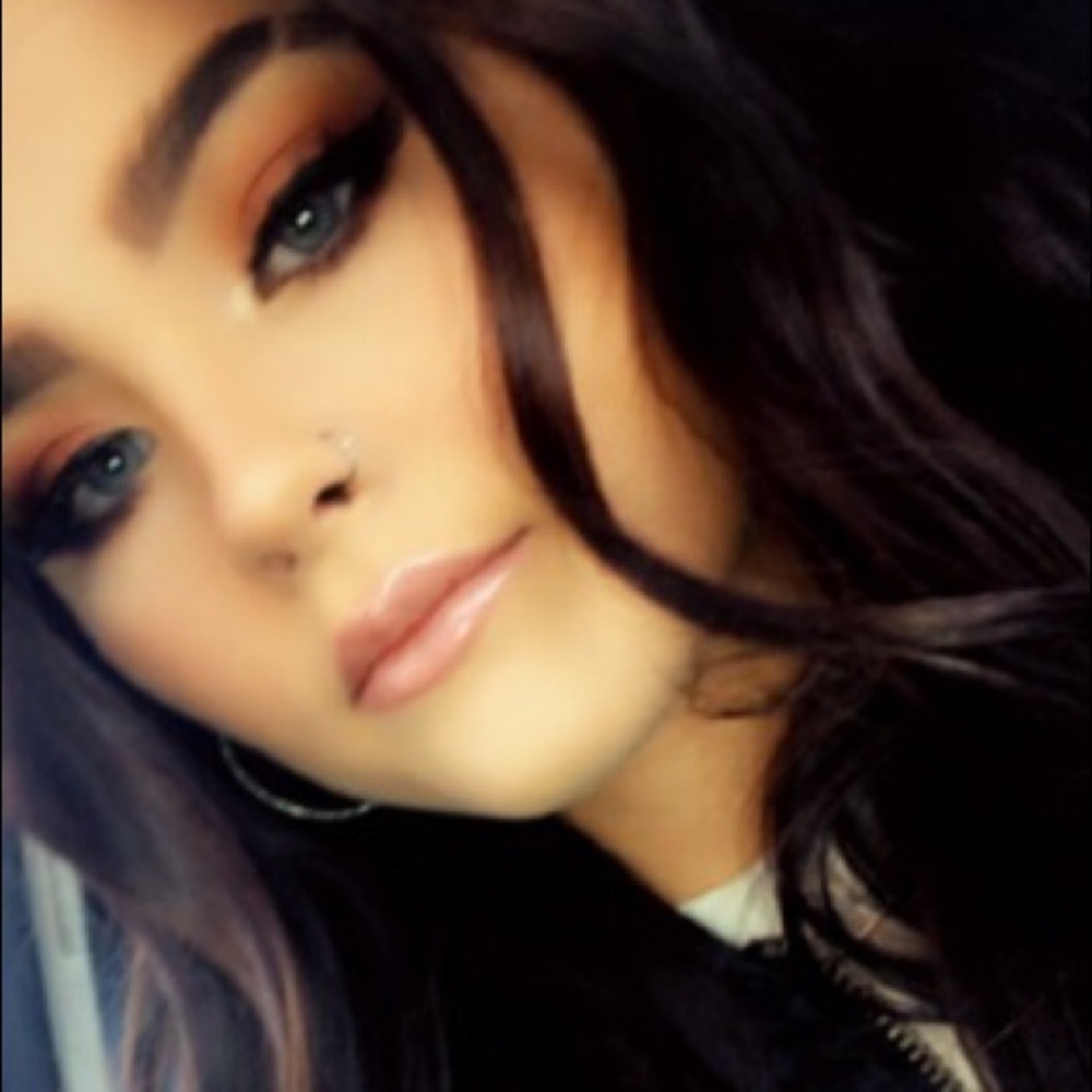 Meet your Posher, Ivy